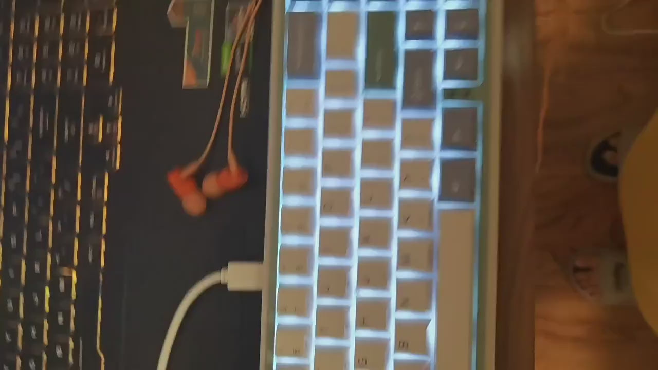 手鼓貓動態掛飾